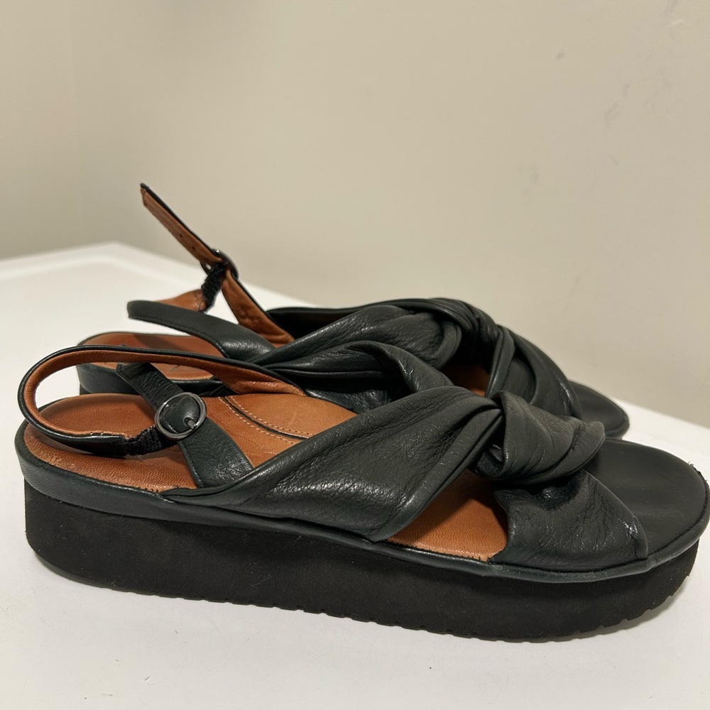 L’Amour Des Pieds Wedge Sandals Black Size 7